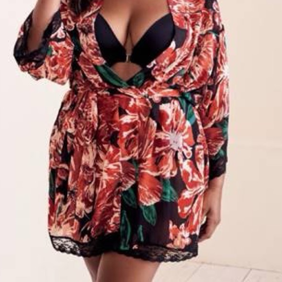 Adore Me Tops - Women Adore Me Alea Robe , sz OX, NWOT
